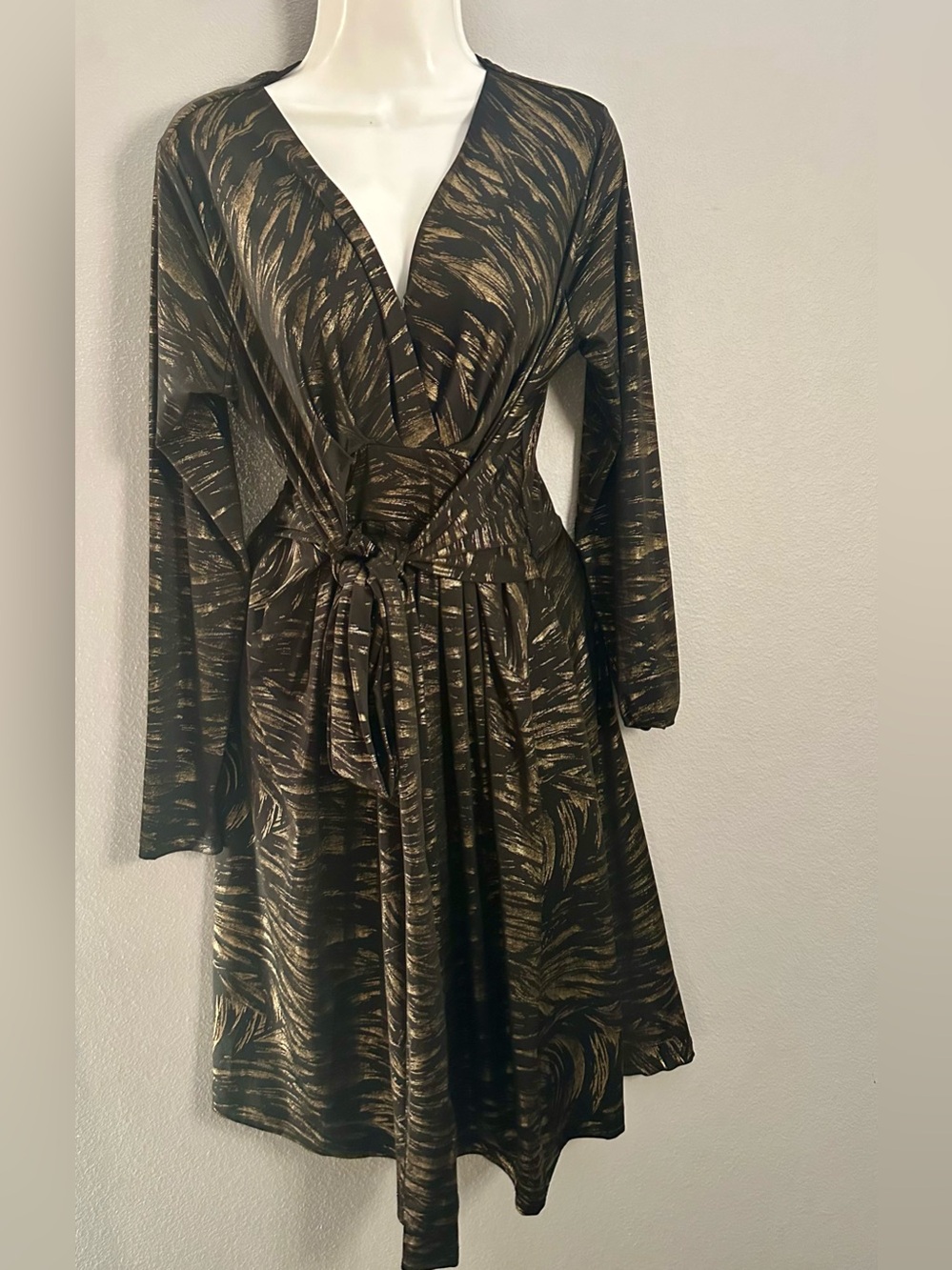 Source Unknown Black Dress with Metallic Gold Brushstroke Print